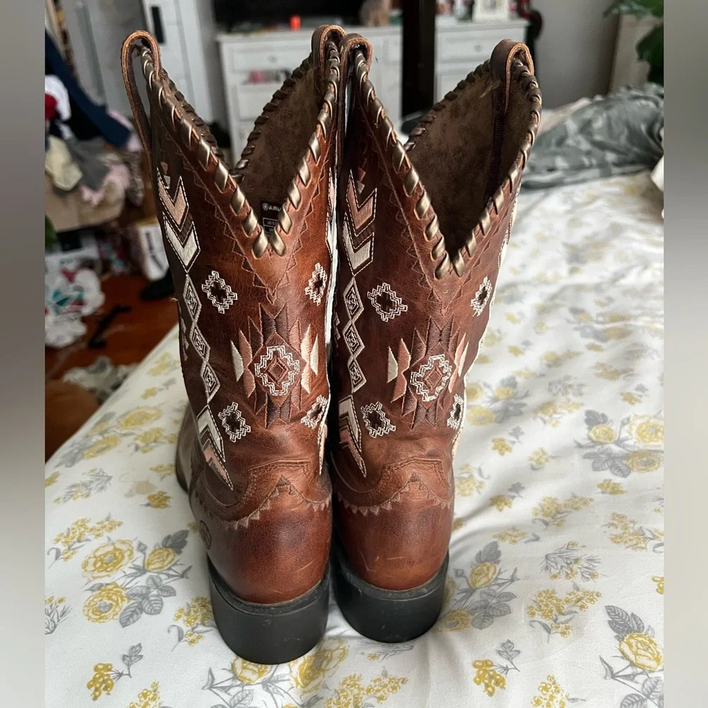 Ariat Brown and Tan Western Boots - Picture 3 of 5